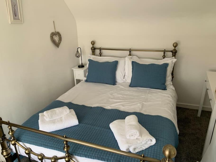 Award Winning Pet Friendly Paddock Cottage Whitby Exterior foto